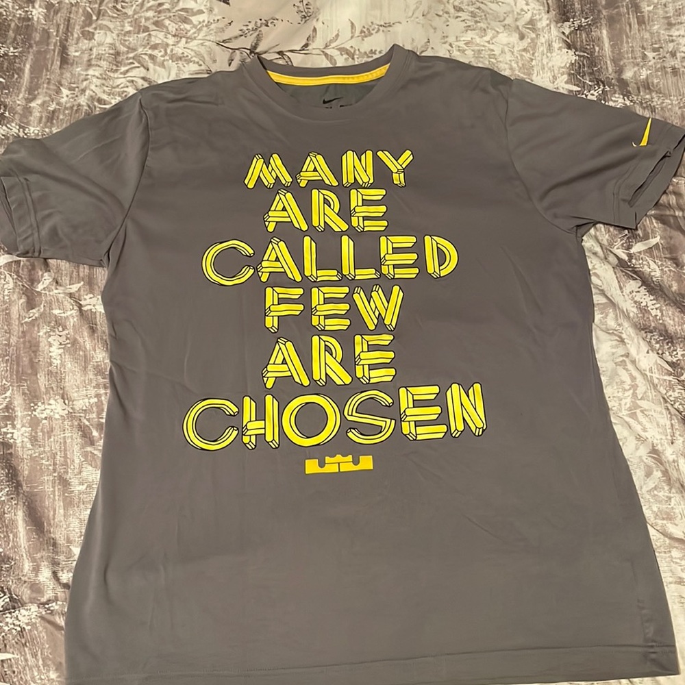 Nike King James Dri-fit Men’s Large T Shirt